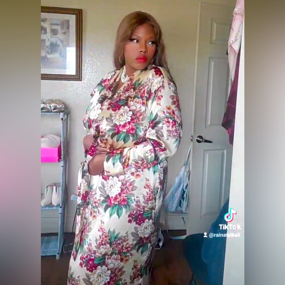 Vintage Victoria secret Gold MIDI Robe